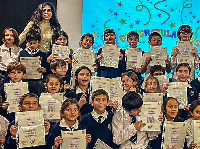 ESCUELA ARGENTINA MODELO