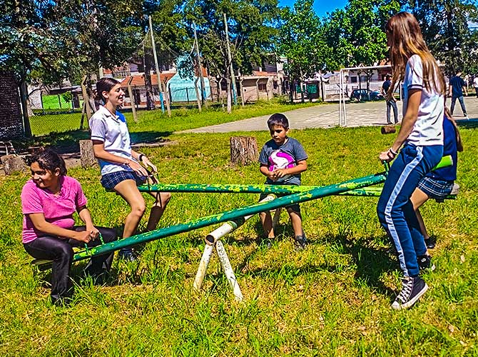 ESCUELA ARGENTINA MODELO