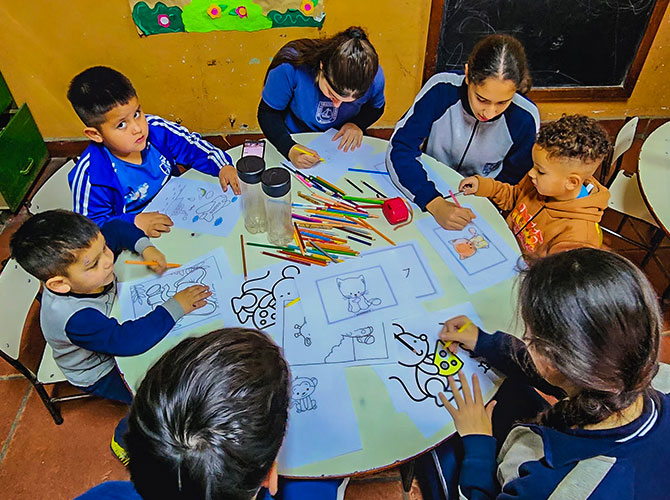 ESCUELA ARGENTINA MODELO