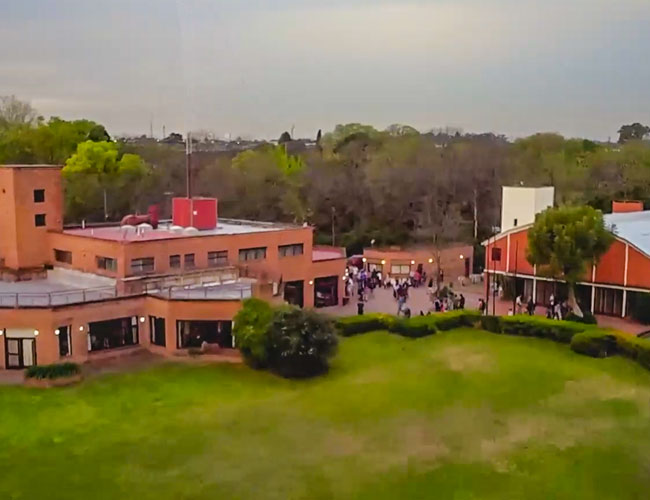 ESCUELA ARGENTINA MODELO