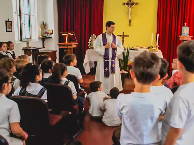 ESCUELA ARGENTINA MODELO