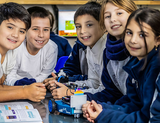 ESCUELA ARGENTINA MODELO