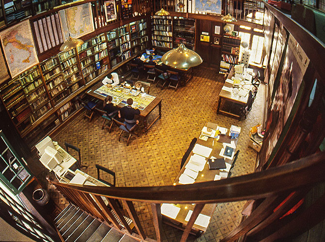 ESCUELA ARGENTINA MODELO