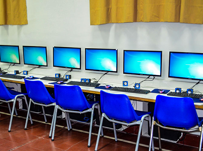 ESCUELA ARGENTINA MODELO