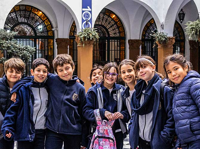 ESCUELA ARGENTINA MODELO