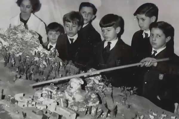 ESCUELA ARGENTINA MODELO