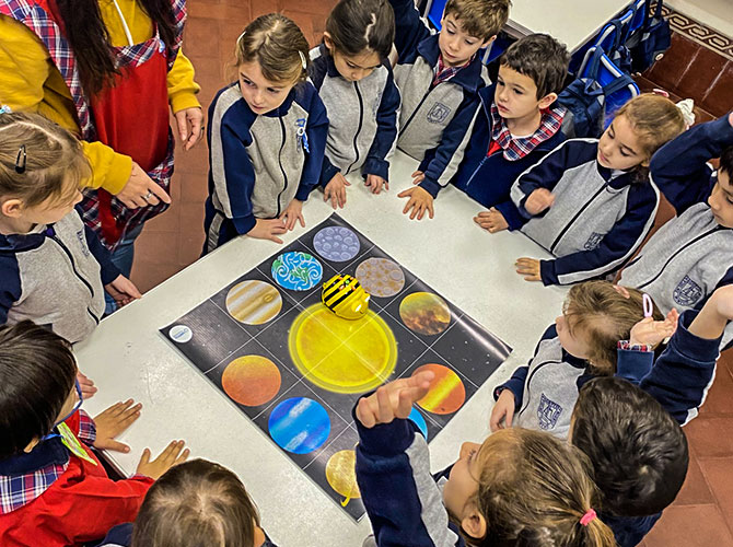 ESCUELA ARGENTINA MODELO