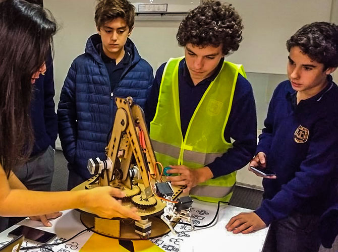 ESCUELA ARGENTINA MODELO