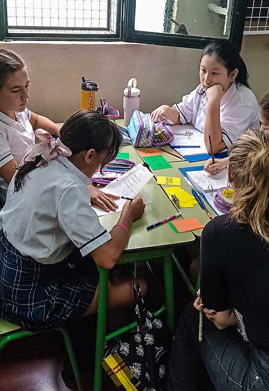 ESCUELA ARGENTINA MODELO