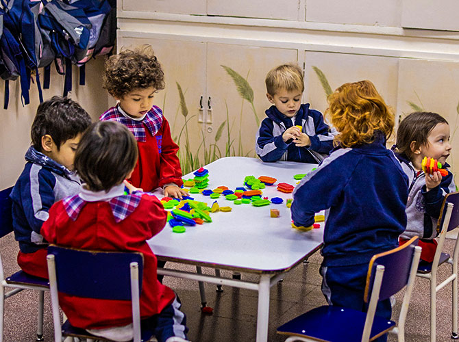 ESCUELA ARGENTINA MODELO