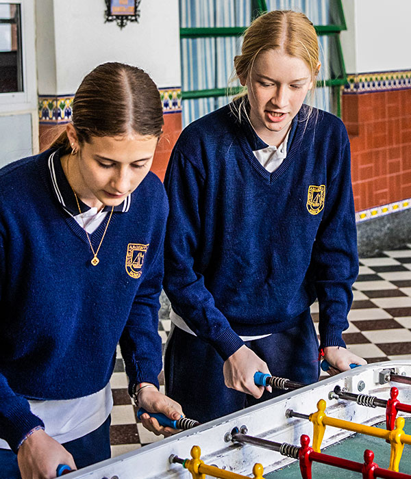 ESCUELA ARGENTINA MODELO