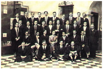 PROMOCIÓN 1945 • ASTIGUETA, César Pedro. BALLETTO ONETO, Rodolfo. BELTRAME, Carlos M. BOBBIO, Emilio Angel. BONADEO AYROLO, Alfredo B. BONFANTI, Marcelo H. BONNET, Luis María. BUSTOS MORON, Carlos. CAMPOS, Martín Julio. CARTIER, Eduardo. CASARES OCAMPO, Alberto. CASARINO, Guillermo A. CHAS, Joaquín. CHERET, Marcelo. CINTI, Carlos. DERQUI, Juan Cruz. DI TELLA, Torcuato S.F. DUGGAN, Bernardo Lorenzo. ELIA, Carlos de. EZCURRA, Lorenzo. FALETTY, Héctor Arturo. GADDA, Alberto. GAINZA CASTRO, José. GARCIA BIAZINI, Horacio. GARCIA FERNANDEZ, Manuel. GRASSO, Eduardo G. GREEN, Carlos F. GUICHANDUT, Blas L. GULLER, Carlos A. GULLER, Ernesto B. HEIDENREICH, Arturo. IGARTUA, Luis María. IRAETA, Héctor R. LIBARDI, Miguel Ángel. LOPEZ NOEL, Raúl D. MALAGARRIGA, Juan Carlos. MALLMAN, Carlos Alberto. MARENGO PALACIO, Santiago. MENDEZ CALZADA, Luis. MIGNAQUY LURO, Enrique. MONZON, José Antonio. OLIDEN, Jorge F. PASMAN, Raúl Francisco. PASMAN, Rodolfo M. POCCARD, Carlos B. POLLITZER, Gustavo. RODRIGO, José P. RODRIGUEZ LUBARY, Enrique. RUTH, Eduardo. SAENZ, Benjamín M. SAENZ VALIENTE, Justo José. SANTAMARINA, Emilio Jorge. SERVENTE, Raúl Héctor. SPALLAROSSA, Mario. SUAREZ, Jorge Iván. TABOADA JIMENEZ, Guillermo. TEZANOS PINTO, Mario de. TRAVERSO, José Antonio. VALLINA, Jorge Manuel. ZEMBORAIN, Carlos.