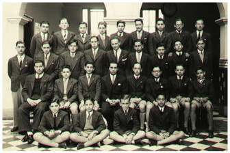 PROMOCIÓN 1946 • AJA ESPIL, Rodolfo. ALEMAN, Felix G. ARDIGO, César A. ARGERICH MAYOL, Julio (John). BACIGALUPO, Pier Luis. BOUBEE, Evaristo. CARAFI, Carlos M. CARRANZA, Nelson. CASADELLA, Carlos. CASH PAMPILLO, Rodolfo. CORDERO BIEDMA, Alberto. CORDERO BIEDMA, Enrique. COSENTINO, Carlos F. CULLER, Nelson R. CURELL, Guillermo. CURELL, Jorge. DE RIDDER, Luis E. DEANE, Nelson A. ECHAVEGUREN EGAÑA, Efrain. ECHAYDE, Carlos Alberto. EDELSTEIN, Otto. EIRIZ, Rogelio Carlos. EZEIZA, Armando E. GABRIELLI, Roberto G. GARCIA HARTOG, Eduardo. GARCIA SILGUEIRA, Jorge. GAROFALO, Luis María. GATTI, Julio César. GAZZOLO, Prospero A. GIUSSANNI, Pablo C. GOTUSSO, Francisco. GOYENECHEA, Raúl E. HEUDTLASS, Adolfo Augusto. JIMENEZ, Jorge A. KADE, Jacobo G. KOSSMANN, Pedro J. LANARI, Eduardo. LAPLACETTE, Rafael. LIBERTI, Juan Carlos. LOPEZ BOUDON, Jorge. LOPEZ SAUBIDET, Mario. LUCAS, Ernesto Alfredo. MAGNONI, Carlos. MALLEA GIL, Miguel Alfredo. MARIN MORENO, Jorge. MIHANOVICH, Miguel. MOCORREA, Julio A. MONTANELLI ECHEGARAY, Jorge. NEWBERY, Tomás H. NEWTON TORRES, Juan C. OBLIGADO, Raúl E. OJEA ESPIL, Raúl L. PASMAN, Ernesto A. PAZIENZA, Héctor. PUCHURI NEWTON, Guillermo. SACHERI, Ricardo. SALAS, Alberto Horacio. SCARPATI, Alfredo. SIEGRIST, Mario. TABOADA, Emilio A. TARASIDO, Juan Carlos. TEZANOS PINTO, Miguel de. TORTAROLO, Luis Angel. URSO, Jorge R. VALLVE, Miguel Angel F. VEGA DE LA LLOSA, Jorge. VILLA, Ricardo A. VILLAFAÑE, Roberto E. ZERILLO, Ricardo. ZINKGRAF, Jorge Pedro.
