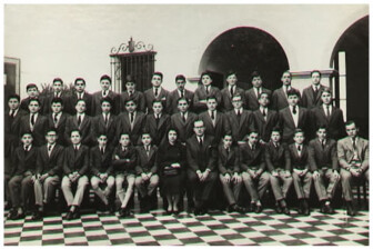 PROMOCIÓN 1960 • ALVAREZ HERRERO, Ramón E. AUGE, Juan. BARY ALVEAR, Eugenio de. BARY ALVEAR, Mariano de. BENEGAS LYNCH, Martín. BERAZAY, Daniel. BLANCO SALAS, Juan. BLAQUIER, Alberto. BUSCO, Eduardo. CALLE, Martín Víctor. CANZANI, Carlos. CAPURRO, Claudio. CATTANEO, Alberto. CERRUTTI, Jorge. CICCO, Juan. COLL, Arístides. DUBOIS, Carlos. FERRANDO, Miguel Angel. FORTE, Vicente. FORTUNA, Hugo. FRANULIC, Danilo. FREI, Pedro. GARCIA BELMONTE, Ricardo. GARCIA OLANO, Francisco. GARROS, Alberto. GARROS, Celestino. GIROLA, Oscar. GOLDARACENA, Julio. GOLDARACENA, Manuel. GOMEZ PERACCA, Luis. GONZALEZ MARTIN, Guillermo. GRILLO, Humberto. HIDALGO, Martín. KRAFT, Alberto. LARREA, Juan. LOCKHART, Enrique. MAC CALL, Roberto. MAGLIONE, Manuel. MANFRINI, Horacio. MANISCALCO, Roberto. MARTINEZ, Roberto. MAZZEI, Juan. MELIAN, Adolfo. MERLINI, Eduardo. MICHEL TORINO, Abel. MOLINARI, Jorge. MONES CAZON, Laureano. MUJICA, Luis. OLIVA, Carlos. ORTIZ, Horacio. PANDOLFI, Alfredo. PILOTTO, Luis. PINTO, Jorge. PINTO, Roberto. QUARNETTI, Arnaldo. QUEJERETA, Guillermo. RAMASCO, Guillermo. RODRIGUEZ VAZQUEZ, Alberto. SALAMANO, Juan. SALAZAR, Jorge. SANCHEZ, Horacio. SANCHEZ INSUA, José. SANS, Miguel. SANTOS MUÑOZ, Fernando. SIGNANINI LAMAS, Agustín Guillermo. SISCA JAUREGUI, Omar. SORCABURU, Eugenio Antonio. TABBUSH PARKS, Roberto. TONELLI, Daniel. VALSANGIACOMO, Enrique. VIGLIONE, Carlos. VILLALOBOS, Benjamín. VILLAVERDE, Juan. VOLPINO, Fernando. ZORRILLA, Juan.