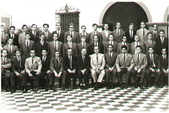 PROMOCIÓN 1963 • ABBATE, Enrique. ALBERT, Jorge J. ALSOGARAY, Eduardo. ANITUA, Horacio M. ARAUZ CASTEX, Juan Manuel. ARDIGO, Roberto E. ARDUINO, Juan Carlos. AZTIRIA, Antonio E. BARATELLI, Roberto E. BINDA, Enrique N. BUSTIN, Raúl. CANDIA, Gerardo M. CAO GONZALEZ, Manuel A. CARREÑO, Daniel A. CARRERAS, Porfirio. CASTAGNA, Rodolfo E. CATINARI, Mario E. CATTANEO, Alejandro L. CETERA, Sergio. CLERC, Adrián. CORREA, Julio E. CURTO, Roberto. DE NARDO, Juan I. FERNANDEZ MORENO, José A. FERRERO, Jorge O. FURELOS, Alfredo E. GALLO, Julio. GARAT, Santiago M. GARI, Norberto N. GARROS, Carlos M. GAZZOLO, Andrés E. GOMEZ, Carlos A. GOMEZ ANDRADE, Jorge. GREGO, Julio A. HILBERT, Roberto E. HUME, Fernando A. LANUSSE, Santiago A. LEPISCOPO, Eduardo A. LOPEZ, Oscar M. LOPEZ ALDUNCIN, Enrique A. LOPEZ VARELA, Horacio W. LUJAN WILLIAMS, Alberto. MANN, Armando. MAQUEDA, Rafael A. MAZZEI, Emilio G. MITAU, Julio A. MONES CAZON, Raúl E. MOREAU, Enrique J. NEGRI, Ernesto A. PEÑA, Fernando J. PRADA, Ricardo J. RAIN, Ricardo E. RODRIGUEZ, Ernesto J. RODRIGUEZ ABINZANO, Raúl. SABIA, Jorge A. SAN MARTIN, Diego Félix. SANTOS, Orlando L. SCHWARZBOCK, José E. SUAREZ, Oscar S. TAVASCI, Norberto C. TRACCHIA, Ricardo A. VILAR, Manuel Jorge. ZAVA, Marco A. ZORRAQUIN NAZAR, Eduardo.