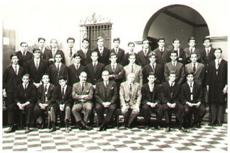 PROMOCIÓN 1968 • ABERG COBO DUGGAN, Simón Carlos. ALVAREZ de TOLEDO, Federico M. ANCHORENA, Luis de. ARMANDI, Alfredo Julio. ASTELARRA, Ignacio. BERSET, Alberto. BERTOZZI, Alfonso Mario. BIANCHI, Alejandro Marcelo. BRIOZZO, Jorge Emilio. BURUNDARENA, Martín. CALABRIA, Alejandro Luis. CHAPUR, Leopoldo. ECHEVERZ, Enrique. FABBRO, Luis María. FERRARO, Raúl Carlos. GARCIA, Carlos. GARCIA LOPEZ, Raúl. GISMONDI, Rafael. GREGORIO, José María. GREPPI, Oscar. GUEREÑO, Luis Ángel. GUGLIELMETTI, Juan Bautista. IGARTUA, Daniel. JORDANA, Jorge Luis. KUNDIG, Teodoro. LOFREDO, Armando. LORIA, Osvaldo Agustín. MARCOLONGO, Alberto. MARTINEZ, Horacio Héctor. MARTINEZ, Julio Alberto. MAZZARELLA, Roberto. MINIÑO, Juan Carlos. MOLER, Ricardo A. MOLINA, Germán Gustavo. MORGAN, Carlos. MORGAN, Gerardo. NOVARO, Alfredo B. OSWALD, Norberto Guillermo. OTTURI, Roberto. OYUELA, Juan Amadeo. PAFUNDI, Federico. PAGANELLI, Armando Silvio. PEREARNAU, Juan José. PUENTE, Oscar Juan. ROCCATAGLIATA, Jorge Rodolfo. SANCHEZ MORTEO, Alberto Raúl. SANCHEZ MARENDA, Hugo Arturo. SERANTES, Federico. SLY, Carlos Eduardo. TADDEO, Ricardo Alberto. TENAILLON, Carlos Andrés. TOYOS, Héctor Osvaldo. TRAVELLA, Esteban. VARA, Ricardo. VILLALBA, Ricardo.