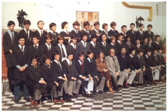 PROMOCIÓN 1983 • ALCHOURRON, Oliverio R. ALEMAN, Sebastián C. ALONSO BELGRANO, Fernando. AMIL MARTIN, Cristian J. ARANA, Martín R. ARANCEDO, Juan Martín. ARAYA, Laureano. BARZI, Roberto C. BLAQUIER, Gastón P. BOBBIO, Emilio J. BOSCHELLI, Fernando G. BUSTOS MORON, Carlos. CABANTOUS, Alejandro G. A. CAMPOS CARLES, Juan. CARDINAL, Juan Pablo M. CHRETIEN, Mariano. CINI, Alejo Martín. CORTI, Miguel Ernesto. COULON, Eduardo de. DARRE, Guillermo. DE RIDDER, Ignacio María. DIEZ, Patricio. ELORDY, Jose. ESCUTI, Eduardo R. ESPINOSA PAZ, Nicolás. FASCIOLO, Hernán R. FERRARI, Hernán Diego. FESTA, Claudio M. GOMA ESCALANTE, Orlando. GONZALEZ PINI, Pablo. JAUREGUI, Pablo. KUGLER, Matías H. LABAYEN REYES, Enrique. LAVIERO, Adrián. LOSADA, Martín S. MAMONE, Augusto P. MARINO, Ricardo José. MARISCOTTI, Eduardo E. MAZZA, Roberto Cesar. MENTASTI, Marcelo L. MIANI, Rodolfo. MONASTERIO, Alfonso. NISIVOCCIA, Matías P. OROZCO, Martín. PLA, Sebastián. POLLEDO, Federico B. QUIRNO MAGRANE, Pablo. REPETUR, Néstor Leandro. RODRIGUEZ, Diego H. RODRIGUEZ, Ezequiel. RODRIGUEZ LARRETA, Horacio. RODRIGUEZ SIERRA, Pablo. SALGADO, Martin. SANCHEZ, Leonardo E. SAUBIDET, Roberto N. SEGURA, Juan María. SOLARE, Juan María. TASCA, Daniel. TISCORNIA, Jorge Alberto. VERSTRAETEN, Norberto.
