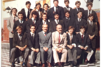PROMOCIÓN 1983 • ALCHOURRON, Oliverio R. ALEMAN, Sebastián C. ALONSO BELGRANO, Fernando. AMIL MARTIN, Cristian J. ARANA, Martín R. ARANCEDO, Juan Martín. ARAYA, Laureano. BARZI, Roberto C. BLAQUIER, Gastón P. BOBBIO, Emilio J. BOSCHELLI, Fernando G. BUSTOS MORON, Carlos. CABANTOUS, Alejandro G. A. CAMPOS CARLES, Juan. CARDINAL, Juan Pablo M. CHRETIEN, Mariano. CINI, Alejo Martín. CORTI, Miguel Ernesto. COULON, Eduardo de. DARRE, Guillermo. DE RIDDER, Ignacio María. DIEZ, Patricio. ELORDY, Jose. ESCUTI, Eduardo R. ESPINOSA PAZ, Nicolás. FASCIOLO, Hernán R. FERRARI, Hernán Diego. FESTA, Claudio M. GOMA ESCALANTE, Orlando. GONZALEZ PINI, Pablo. JAUREGUI, Pablo. KUGLER, Matías H. LABAYEN REYES, Enrique. LAVIERO, Adrián. LOSADA, Martín S. MAMONE, Augusto P. MARINO, Ricardo José. MARISCOTTI, Eduardo E. MAZZA, Roberto Cesar. MENTASTI, Marcelo L. MIANI, Rodolfo. MONASTERIO, Alfonso. NISIVOCCIA, Matías P. OROZCO, Martín. PLA, Sebastián. POLLEDO, Federico B. QUIRNO MAGRANE, Pablo. REPETUR, Néstor Leandro. RODRIGUEZ, Diego H. RODRIGUEZ, Ezequiel. RODRIGUEZ LARRETA, Horacio. RODRIGUEZ SIERRA, Pablo. SALGADO, Martin. SANCHEZ, Leonardo E. SAUBIDET, Roberto N. SEGURA, Juan María. SOLARE, Juan María. TASCA, Daniel. TISCORNIA, Jorge Alberto. VERSTRAETEN, Norberto.