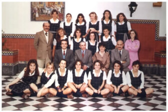 PROMOCIÓN 1985 • ALVAREZ, Martín R. del V. AMESTOY, María del Pilar. ARAUZ CALVO, Diego. AULICINO LA SALVIA, María Cecilia. AVILA, Diego. BARCHI, Julián. BARZI, Marcelo F. BERNARD, Christian M. BLUTHGEN Y SORCABURU, Eugenio. BOSCOLO, Fernando L. BRIONES, Iván Francisco. BURGHI, Pedro Mario. BUSTOS MORON, Ma. Soledad. CABEZAS, Pedro Ezequiel. CALVIÑO PESCE, Eduardo J. CARABASSA, Enrique de. COSTA, María Eugenia. DE ROSSI, Fernando. DUGGAN, Bernardo Enrique. ECHAGUE, Alejandro J. EDI, María Fernanda. FAMA, Martin. FERRARI TORRES, Carlos E. FILLOL, Tomas. FUGARDO, Marcela Paula. GALTIERI, Diego. GIOVINAZZO, Pablo. HERBIN, Santiago. JAUREGUIALZO, Alejandro. LEMOS GARCIA, Juan Manuel. LLOUSAS, Griselda Mariana. LOUGE, Matías Fernando. MARTIN, Verónica Claudia. MAZZA, Oscar María. MENDEZ, Flavia Andrea. MEREGA, Guillermo. MURGA, José Ignacio. NEUMANN, María Luz. NEUMANN, Mariano F. NOGUEIRA, Rubén. ORFALI, César Ángel. PACHECO, Ángel. PANTALONE, Andrea Mabel. PERALTA RAMOS, Fernando. PERO TABORGA, María Cristina. PINEDO, Agustín. PUJOL, María José. RATINOFF, Rosana. RESI, Patricio F. REYNAL, Gustavo J. RODRIGUEZ, María José. RODRIGUEZ ALVAREZ, Guillermo. RODRÍGUEZ LARRETA, Augusto J. SAENZ, Marta. SEGURA, Diego. SESSA, Sergio. VALLEE, Jean Claude Antoine. VENTURINI, Flavia Paula. VERONESSI, Paolo Alejandro. ZAFFIGNANI, Martín.