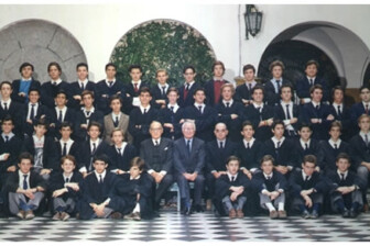 PROMOCIÓN 1990 • ABERG COBO, Magdalena. AIRASCA, María Celeste. ALVAREZ GAIANI, Marcelo Luis. ALZAGA, Emilio Gabino de. ARAUZ, Gonzalo Ceferino. ARBILLAGA, Florencia. BARIFFI, María Graciela. BARZI, Germán. BEGON, Diego Samuel. BLASCO, María Juliana. BLUTHGEN, María Victoria. BRAUN, Rodrigo. BUSSO CASATI, Constanza Iris. CABANTOUS, Federico Javier. CALVO, Verónica Gabriela. CARDEY, Patricia Cynthia. CERVILLA, Rodrigo. CILLEY, Carlos Santiago. COLABARDINI, Diego Emilio. COSTA, María Ximena. COURTIS, Juan Pablo. CRESPO, Pablo Ezequiel. CRESPO, Ramiro Rodrigo. CUELLO, Mariana Inés. DARRE, Susana. DE ALZAGA, Emilio Gabino. DE EZCURRA, Roberto. DURAÑONA, Rodolfo. FERNANDEZ MAURY, Cecilia. GARCIA BOUZA, Tamara Bárbara. GARCIA MATA, María Susana. GARRO, María Florencia. GASQUET, Juan José Guillermo. GELLY CANTILO, Alberto. GIRARDI, María Victoria. GOMEZ IZA, Dolores. GONZALEZ, Carolina. GONZALEZ, Francisco Javier. GONZALEZ LERA, Carolina. GUGLIELMINO, Carola. JAUREGUI, María Cecilia. JUAREZ, Alejandro Nicolás. KAUFER VINENT, Pablo Heriberto. KLEIN, Milagros. LAMOTA, Natalia Laura. LARRALDE CAMPOS, Rodrigo. LEMA GARRONE, Malena Inés. LEONE ARRIGONI, Carlos Ignacio. LEVATI, Luciana. LOPEZ, Rodrigo Javier. LOPEZ LECUBE, Alejo Francisco. MACHIAVELLO, Hernán. MARANGOS, Gastón Mario. MARTINEZ LATORRE, Carola María. MICHELLI, Ana. MILEO, María Verónica. MIZZA LURO, Mercedes Leonor. MONTANARO, Juan Pedro. MORONI, Mariano Hernán. OLIVERO, Guillermo Ezequiel. PACIAROTTI, Romina Paula. PAMPLIEGA, Ignacio Martín. PAUTASSO ANTONINI, Federico. PERROTA BENGOLEA, Nicolás. PIROLO, Cecilia. RICCARDI, Teresa. RODRIGUEZ LARRETA, Félix. RODRIGUEZ LARRETA, Miguel. ROINO, María Josefina. RONCO, Guillermo Horacio. SAL - LARI, Solange. SANTOS MUÑOZ POGGIO, Iván. SEGHEZZO, Francisco José. SEOANE, José Manuel. SOLARI PARRAVICINI, Hernán. STEFANI, Flavia Andrea. TAGLE, Javier Nicolás. TAIANA, Juan Pablo. TANOIRA, Manuel. TOZER, Justina. TRIPOLI ACERBI, Rita Roxana. TUNICA, María Alejandra. TUNICA, María Florencia. VATTUONE, Juan Ignacio. VINIEGRA, María Ximena.